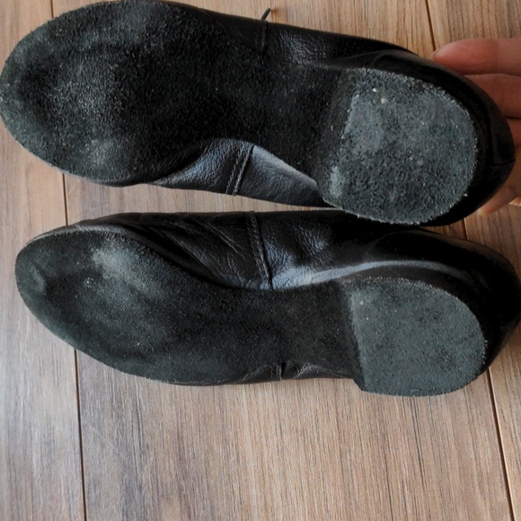 Capezio 357 Jazz Shoe - Picture 7 of 8